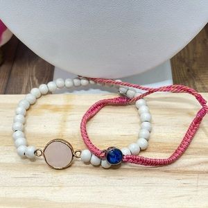2 set bundle white pink beaded stretchy/blue dry flower string bracelets